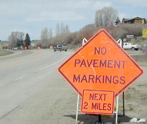 No pavement markings next 2 miles