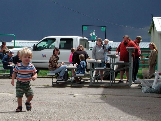 Runaway at BBQ. Photo by Pinedale Online.