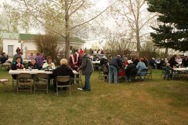 Picnic. Photo by Dawn Ballou, Pinedale Online.