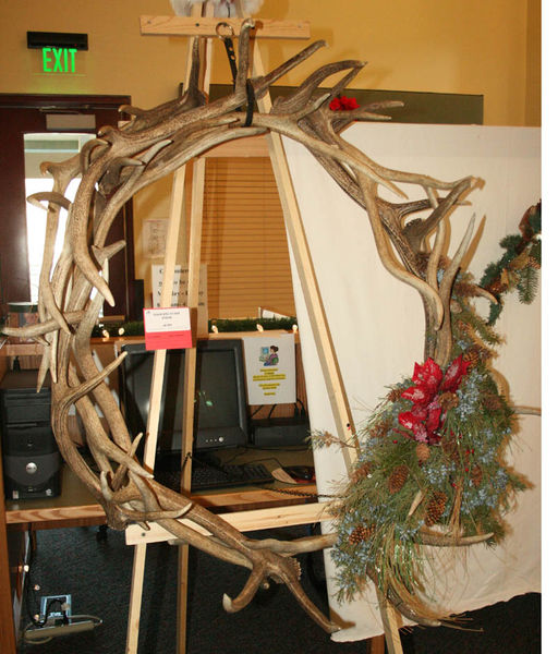 Ultra wreath by Jesse Early. Photo by Dawn Ballou, Pinedale Online.