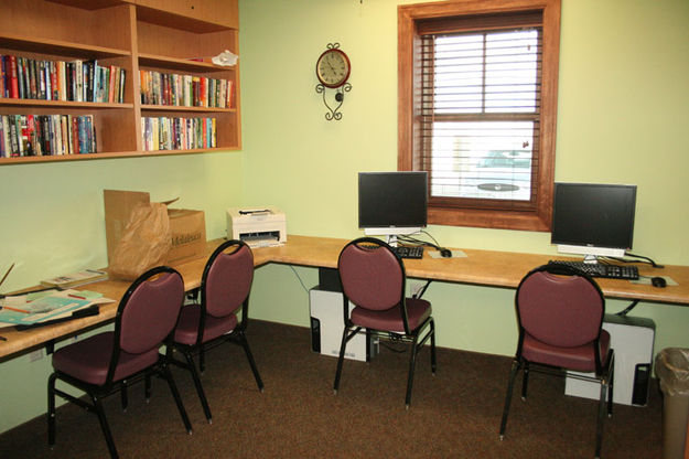 Computer Room. Photo by Dawn Ballou, Pinedale Online.