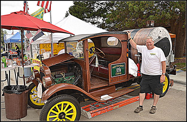 Roasted corn maker. Photo by Terry Allen.