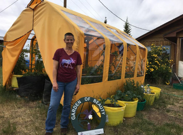 Mindi & Jeff's greenhouse. Photo by Sage & Snow Garden Club.