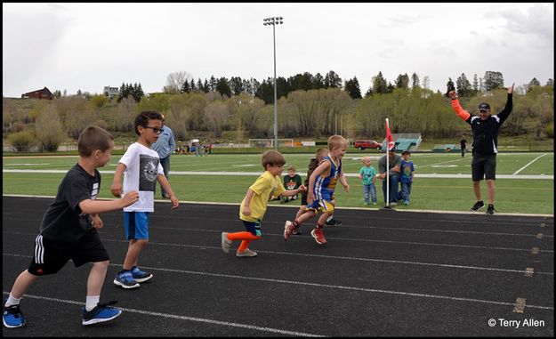 Boys Start. Photo by Terry Allen.