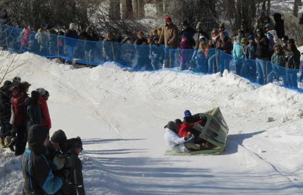 2nd run - in trouble. Photo by Dawn Ballou, Pinedale Online.