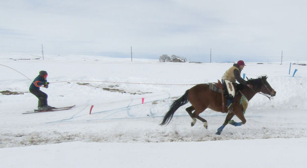 To the finish line. Photo by Dawn Ballou, Pinedale Online.