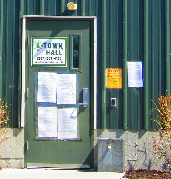 Front door of Pinedale Town Hall. Photo by Dawn Ballou, Pinedale Online.