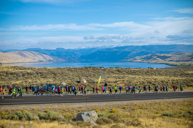 10K runners. Photo by Tara Bolgiano Holmes, Blushing Crow Studio.