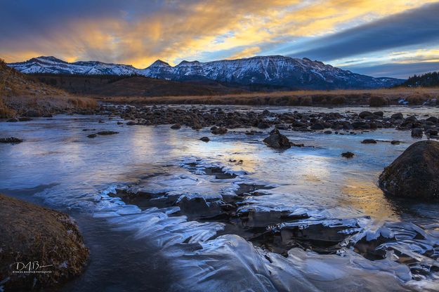 Dell Creek Ice. Photo by Dave Bell.