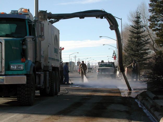 Cleanup gets underway. Photo by Pinedale Online.