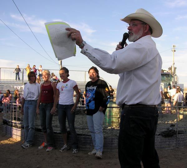 Auctioning the MADs. Photo by Pinedale Online.