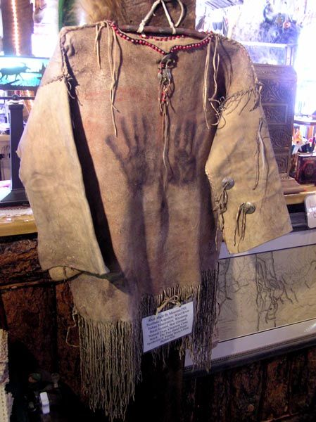 Arapaho Shirt. Photo by Dawn Ballou, Pinedale Online!.