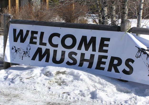 Welcome Mushers. Photo by Pinedale Online.