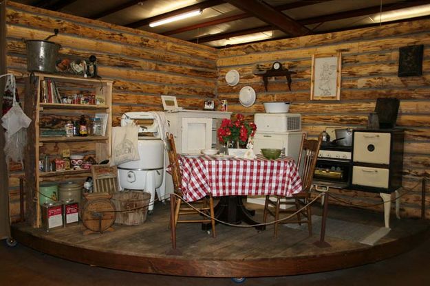 Homestead Cabin. Photo by Dawn Ballou, Pinedale Online.