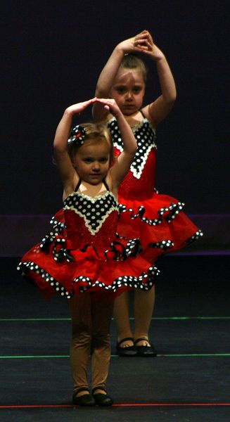 3-4 Year Old Dancers. Photo by Pam McCulloch, Pinedale Online.