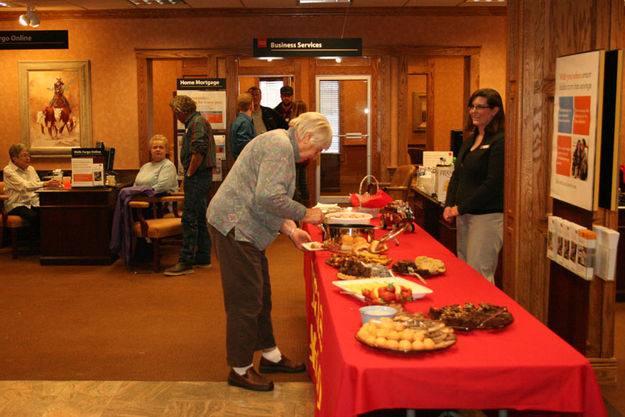 Great food. Photo by Dawn Ballou, Pinedale Online.