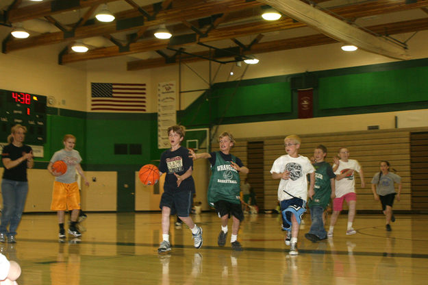 Basketball. Photo by Pam McCulloch, Pinedale Online.