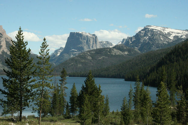 Green River Lakes. Photo by Dawn Ballou, Pinedale Online.