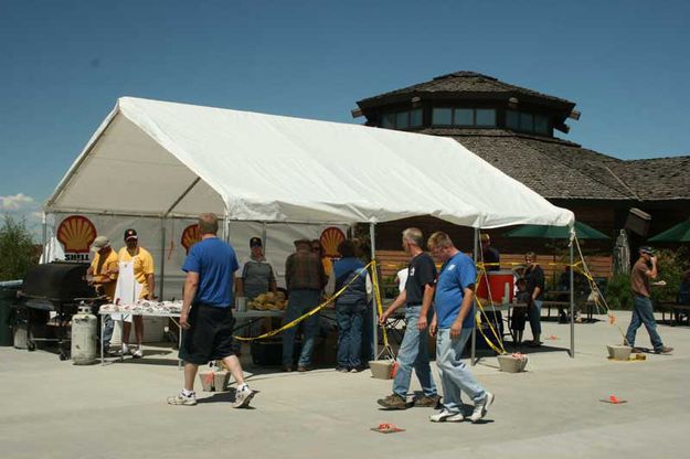 Buffalo Burger lunch. Photo by Dawn Ballou, Pinedale Online.