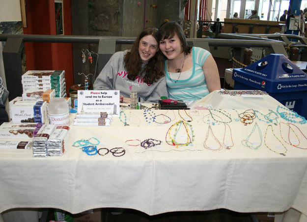 Rachel and Aubrie. Photo by Dawn Ballou, Pinedale Online.