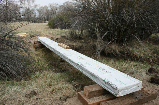 Getting supplies ready. Photo by Dawn Ballou, Pinedale Online.