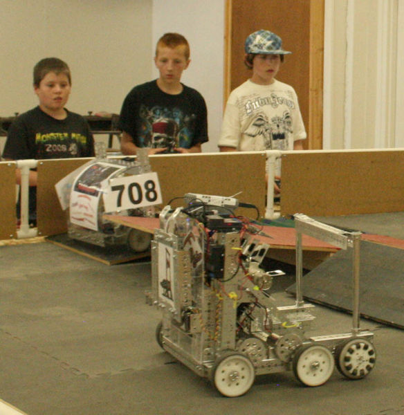 Driving robots. Photo by Dawn Ballou, Pinedale Online.