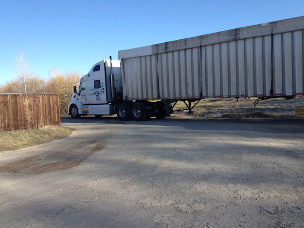 The truck. Photo by Ana Cuprill.