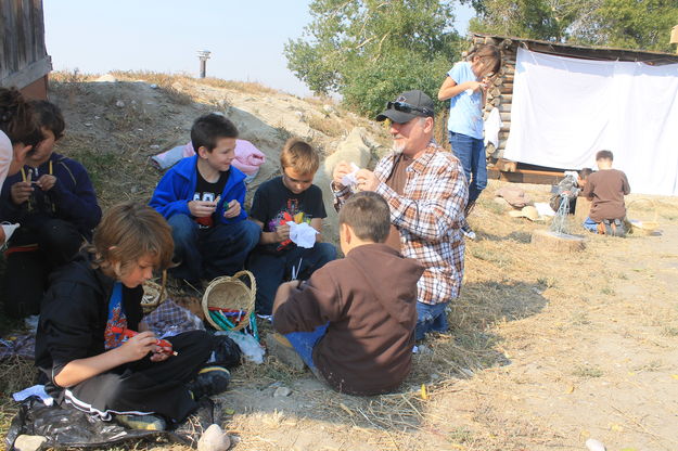 Craft activity. Photo by Dawn Ballou, Pinedale Online.