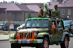 The Hulk vs. The Buffaloes. Photo by Megan Neher, Pinedale Roundup.