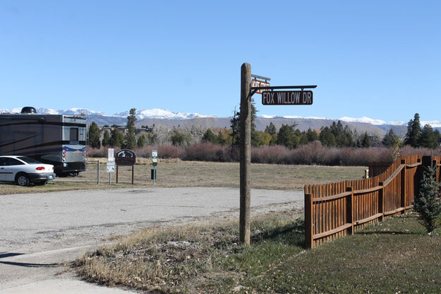 Agate Street entrance. Photo by Dawn Ballou, Pinedale Online.