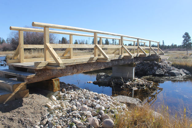 Footbridge. Photo by Dawn Ballou, Pinedale Online.