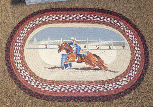 Barrel racer rug. Photo by Dawn Ballou, Pinedale Online.