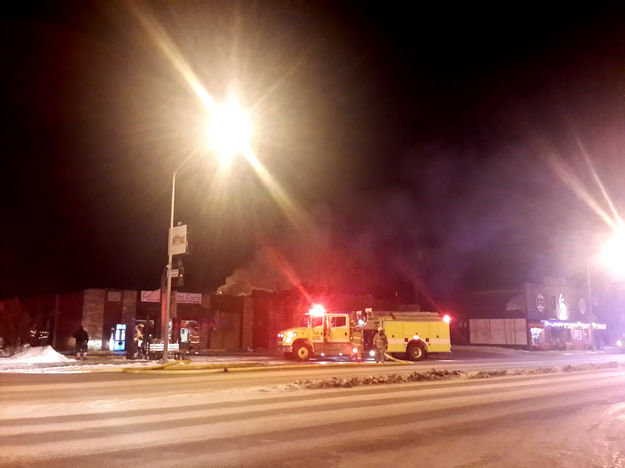 Fire at Express Auto Care. Photo by Matt Daniels.