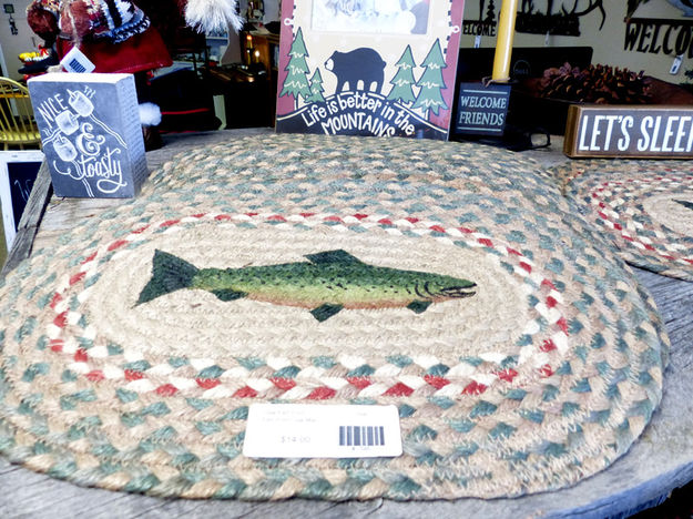 Fish braided rug. Photo by Dawn Ballou, Pinedale Online.