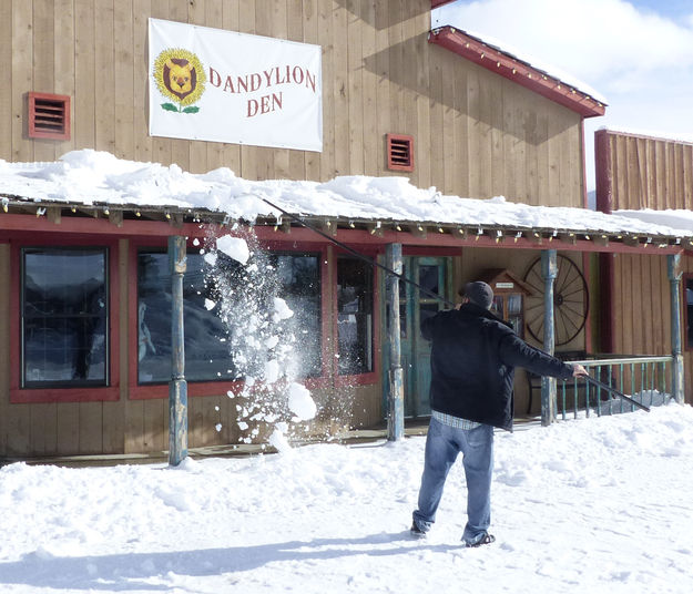 Cody clearing snow. Photo by Dawn Ballou, Pinedale Online.