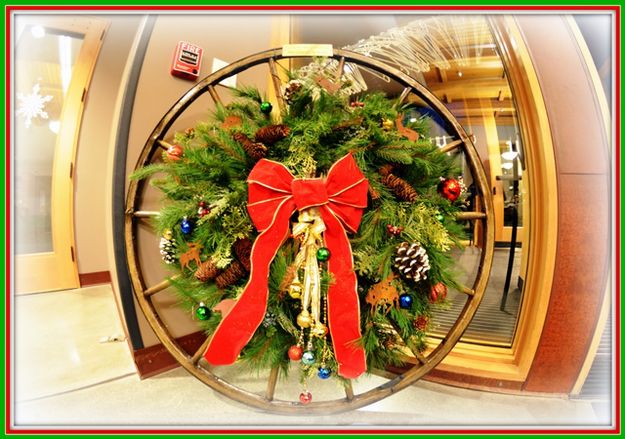 Retiring a Wreath. Photo by Terry Allen.