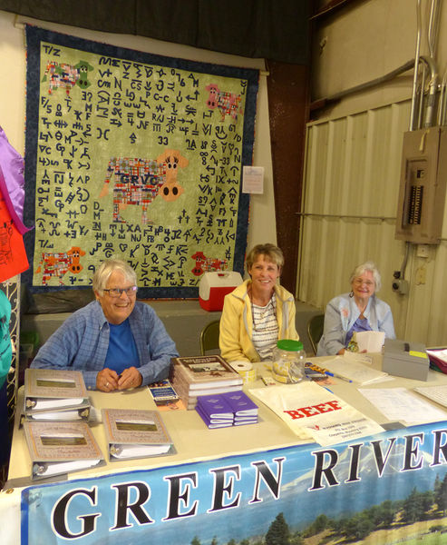 Cattlewomen. Photo by Dawn Ballou, Pinedale Online.