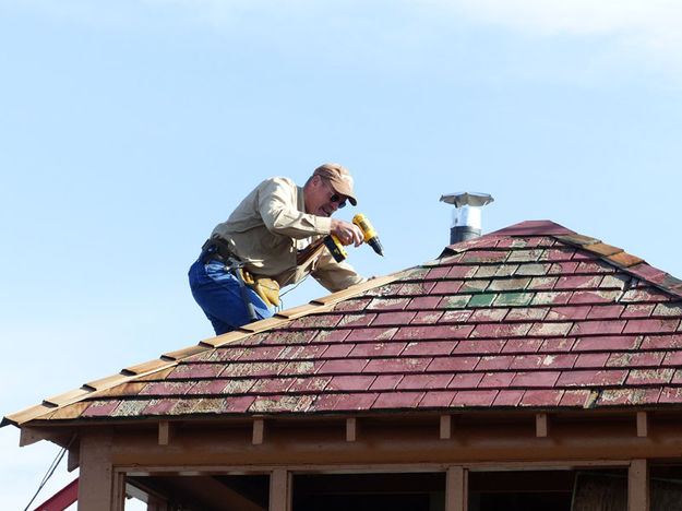 Roof work. Photo by Pinedale Online.