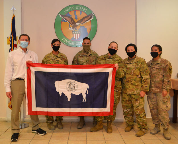 Senator Barrasso with WY troops. Photo by Senator Barrasso.