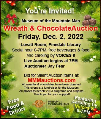 Wreath Auction. Photo by Pinedale Online.