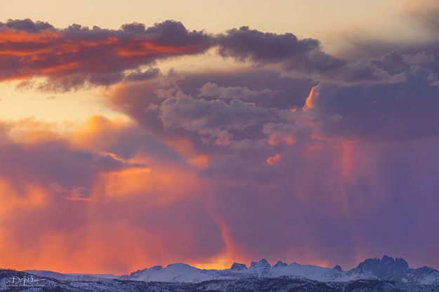 Sunrise Virga. Photo by Dave Bell.