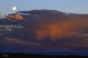 Supermoon Virga. Photo by Dave Bell.