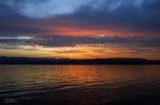 Fremont Lake Sunrise . Photo by Dave Bell.